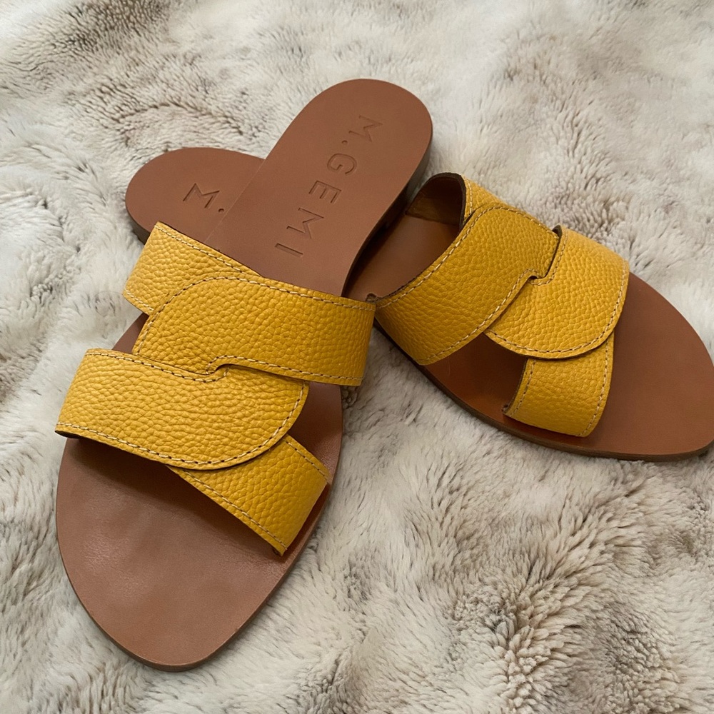 M. GEMI sandals